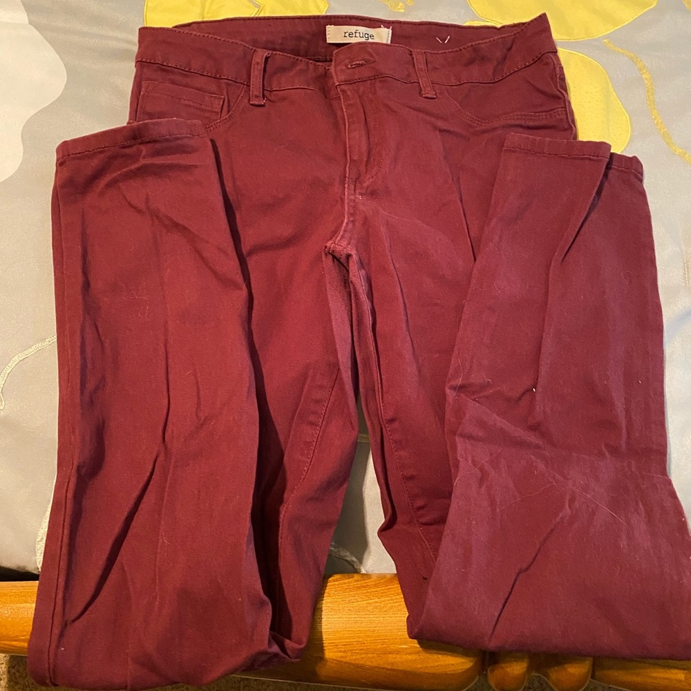 Maroon Refuge skinny pants size 6